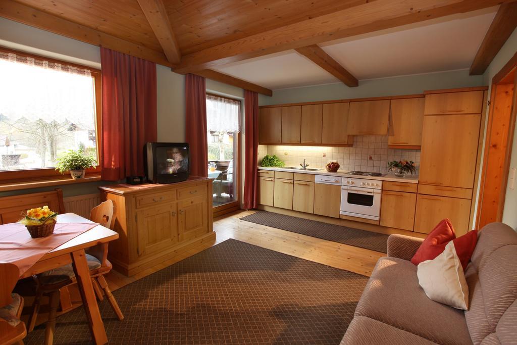 Gaestehaus Hoelzl Itter Room photo