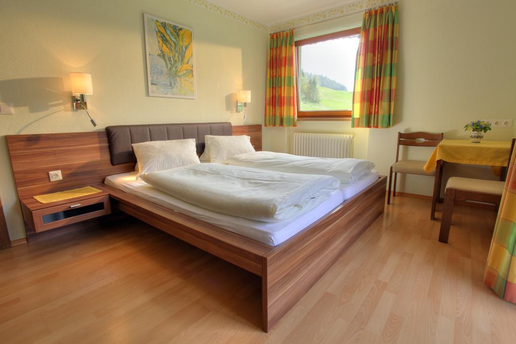 Gaestehaus Hoelzl Itter Room photo